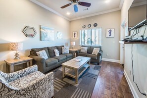 Condo, Multiple Beds (Alerio E204) | Living area