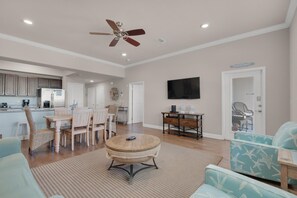 Condo, varias camas (Alerio C303) | Restaurantes