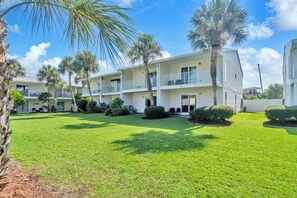 Townhome, Multiple Beds (Summerhouse Townhomes #6- Blue Pearl) | Exterior