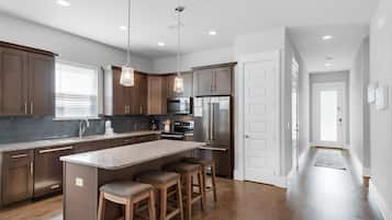 Casa, varias camas (Stay Anchored) | Cocina privada | Horno y tostadora