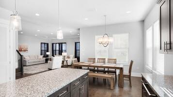 Casa, varias camas (Stay Anchored) | Interior