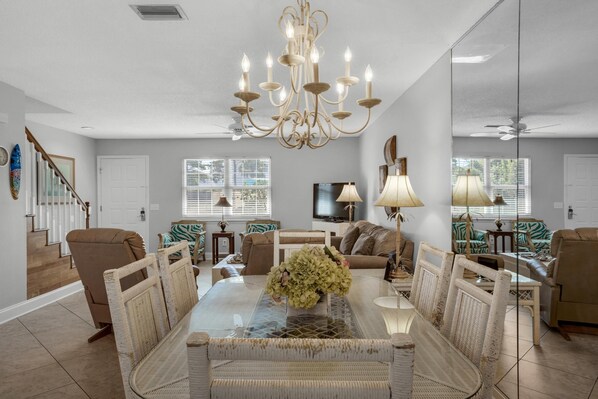 Casa de ciudad, varias camas (Seabreeze Escape) | Restaurantes