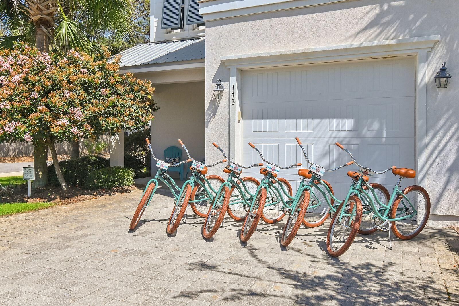 House, Multiple Beds (Penelope Palms) | Property grounds