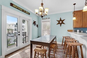 Maison, plusieurs lits (Neptune's Nook) | Restauration