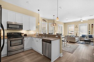 House, Multiple Beds (My Blue Heaven) | Private kitchen | Oven, toaster