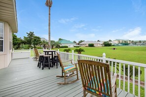 Ferienhaus, Mehrere Betten (The Crab Shack) | Speisen im Freien