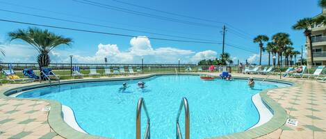 Appartement, 1 kingsize bed met slaapbank (Maravilla 3102) | Zwembad | Een buitenzwembad en een verwarmd zwembad