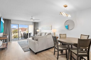 Leilighet, flere senger (Maravilla 1309) | Oppholdsområde | TV