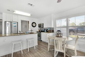 Condo, 1 Queen Bed with Sofa bed (Gulfview II 101) | Private kitchen