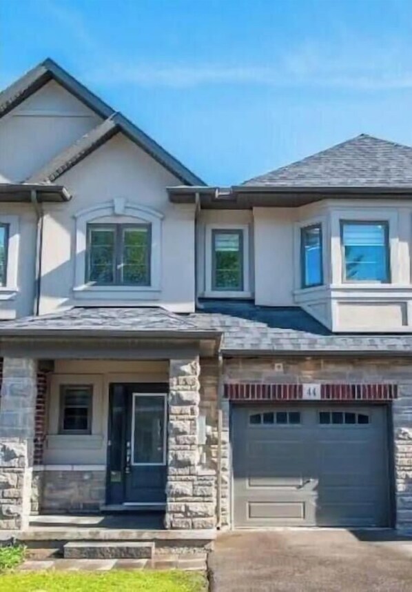 Exterior - Equestrian home 1 BR basement (Cambridge)