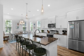 獨棟房屋, 多張床 (Bella Blue) | 私人廚房 | 烤箱、烤麵包機