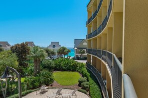 公寓客房, 1 張特大雙人床和 1 張沙發床 (Beach Resort 310) | 露台/庭院