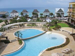 コンドミニアム キングベッド 1 台ソファーベッド付き (Beach Resort 310) | プール | 屋外プール、温水プール