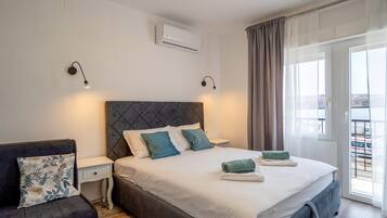 1 bedroom, travel crib, free WiFi, bed sheets