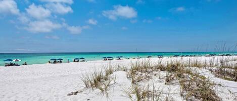 House, Multiple Beds (Azulao) | Beach | On the beach