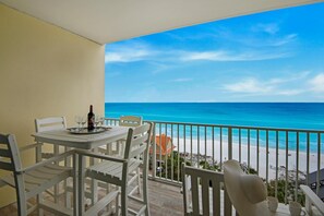 Apartment, Mehrere Betten (Leeward Key 905- Suite Sea-Cret) | Speisen im Freien