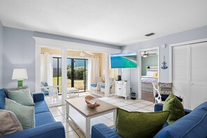 Huoneisto, useita sänkyjä (Chateau La Mer #5B) | 2 makuuhuonetta, Wi-Fi