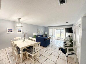 Appart'hôtel, plusieurs lits (Chateau La Mer #5B) | Intérieur