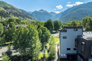 Exterior - Village Hideaway - Telluride convenience!, Telluride convenience steps to skiing and downtown! (Telluride)