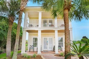 Exterior - Another Day in Paradise (Destin)