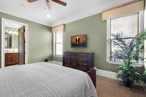 4 bedrooms, iron/ironing board, WiFi