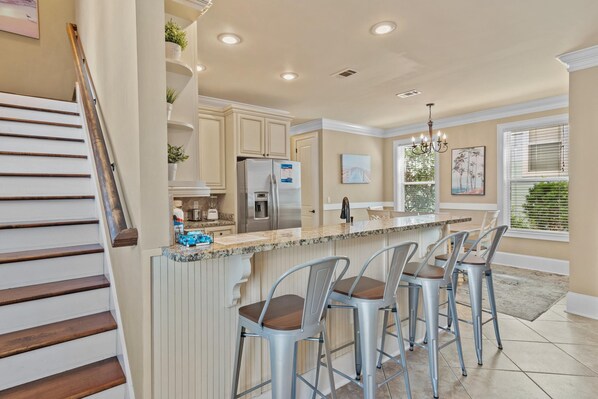 House, Multiple Beds (House of Kings) | Private kitchen | Oven, toaster - House of Kings (Destin)