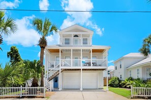 Casa, varias camas (The Alexander) | Exterior