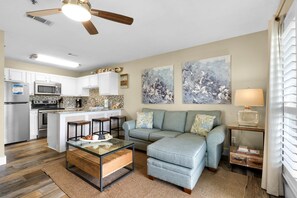 Living area - Grand Caribbean West 111- Just Beach It (Destin)