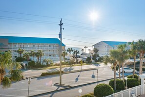 Apartment, 1 King-Bett und Schlafsofa (Grand Caribbean East 305) | Außenbereich