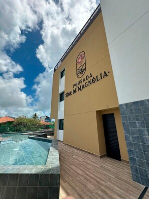 Bagian depan properti