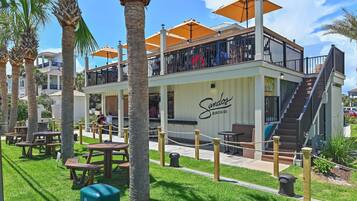 Condo, 1 King Bed with Sofa bed (Caribbean Dunes 121) | Outdoor dining