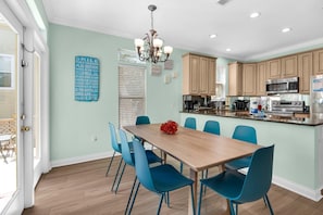 House, Multiple Beds (Brzee Bungalow) | Dining - Brzee Bungalow (Destin)