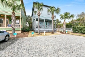 House, Multiple Beds (Whispering Palms) | Exterior