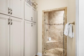 House, Multiple Beds (Vaso's Beach House) | Bathroom | Free toiletries, towels, soap, toilet paper - Vaso's Beach House (Santa Rosa Beach)