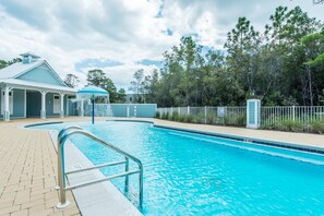 ハウス ベッド (複数台) (The GRAYTest 30A Beach House) | プール | 屋外プール