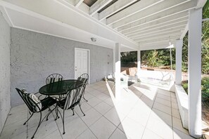 聯排別墅, 多張床 (Sea Bluff 14) | 室外用餐