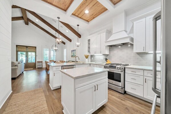 Private kitchen - Peaceful Easy Feeling (Santa Rosa Beach)