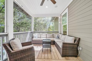 Living area - Peaceful Easy Feeling (Santa Rosa Beach)