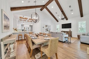 Dining - Peaceful Easy Feeling (Santa Rosa Beach)