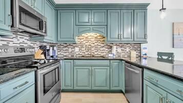 Condo, Multiple Beds (Gulf Place Caribbean 204) | Private kitchen | Oven, toaster