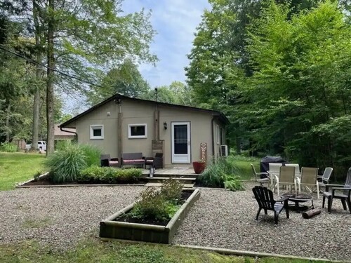 Findley Lake Cozy Cottage