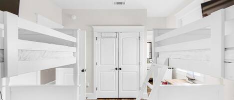 Hus - flere senge (Coastal Joy on 30A) | 5 soveværelser, Wi-Fi