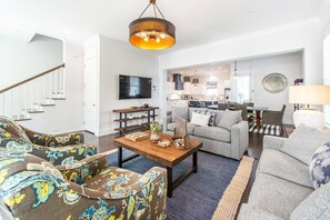House, Multiple Beds (Brown Eyed Girls) | Living area | TV
