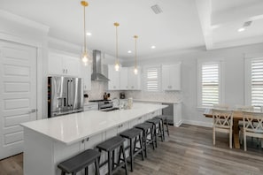 House, Multiple Beds (Blue Heron Hideaway) | Private kitchen | Oven, toaster - Blue Heron Hideaway (Santa Rosa Beach)