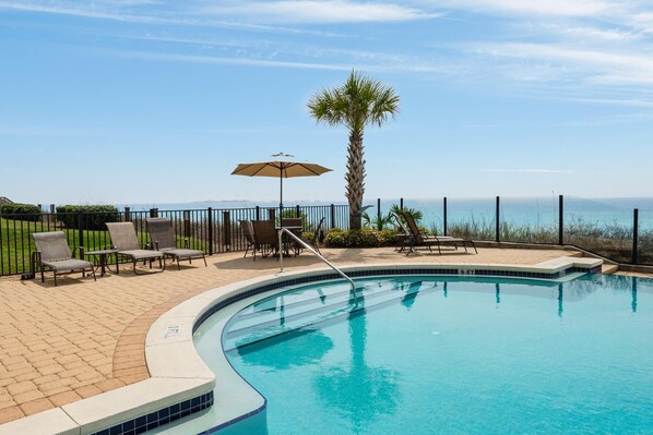 Condo, várias camas (Adagio F205) | Piscina | Piscina externa