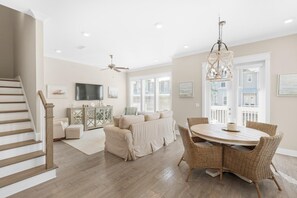 Casa geminada, várias camas (Town of Prominence 326B- Seaside Para) | Parte interna