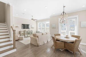 House, Multiple Beds (Town of Prominence 326B- Seaside Para) | Interior