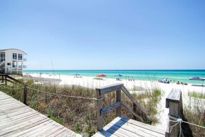 Casa, varias camas (SeaRenity at Inlet 2) | Playa | En la playa 