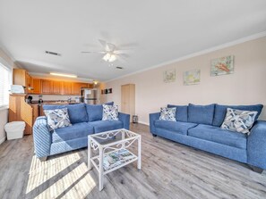 Condo, 1 King Bed with Sofa bed (Ramsgate 3) | Living area