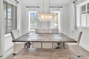House, Multiple Beds (Casa del Mar) | Dining